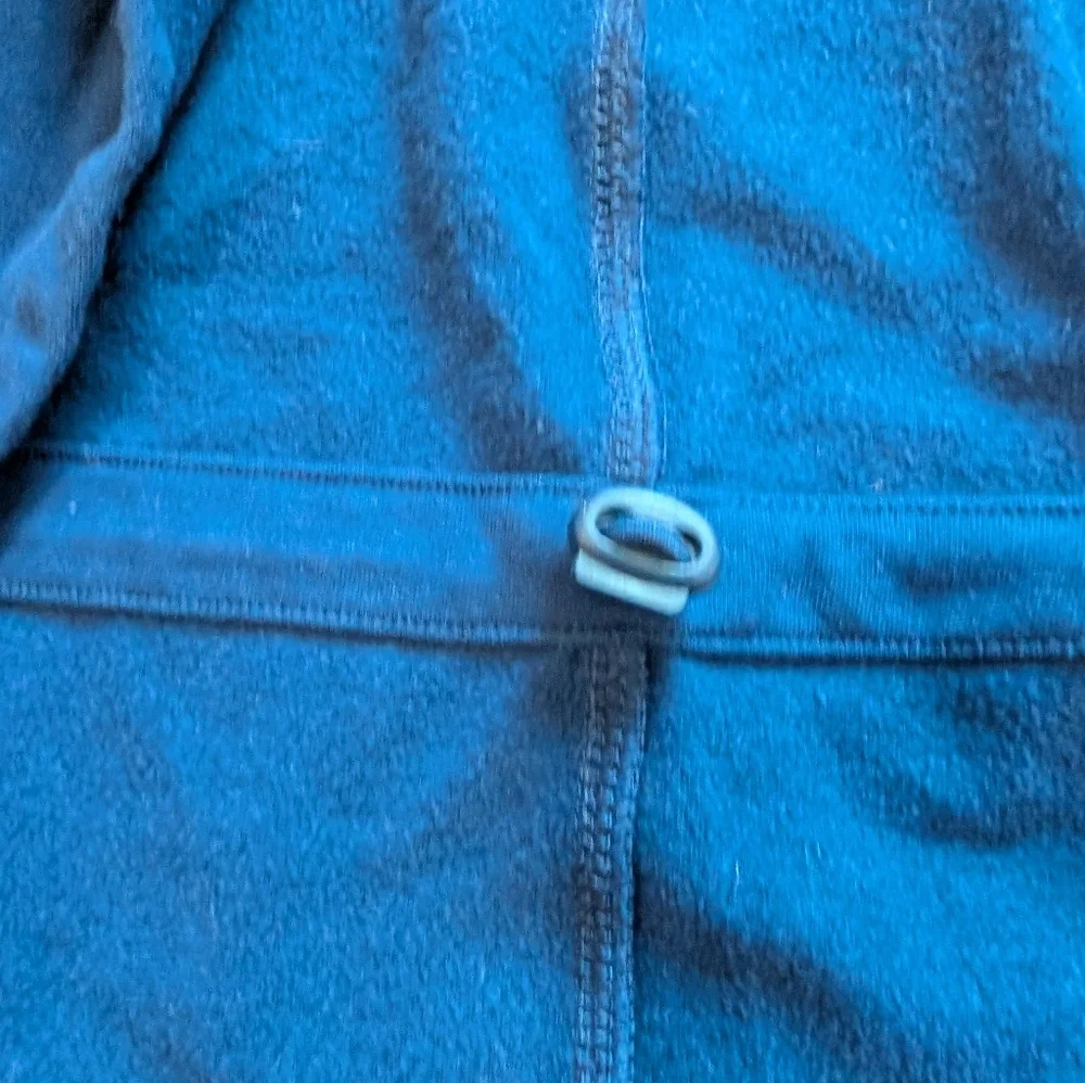 Women's Fabletics Navy Blue Sleeveless Hooded Hannah Vest Size Medium - Picture 5 of 6